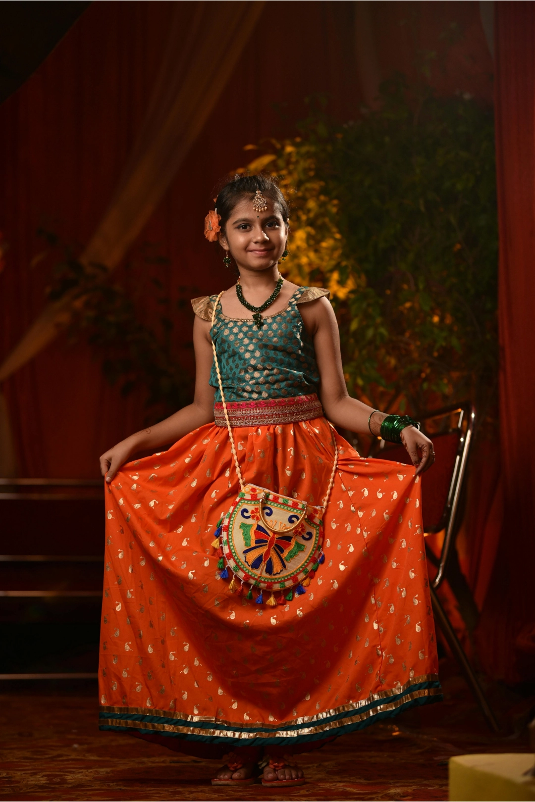 Festive Ethnic Clicks